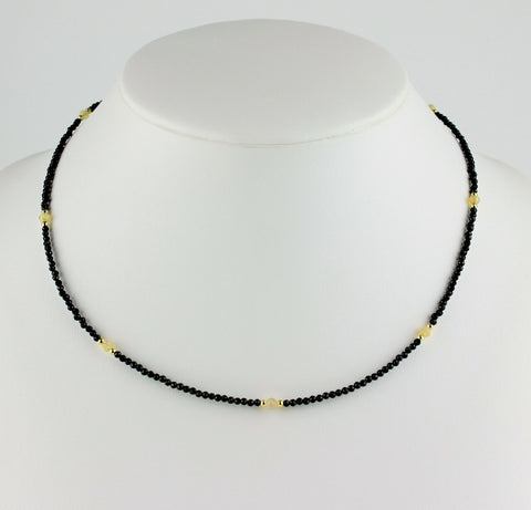 Schwarz Spinell mit Welo Opal Halskette in Hartvergoldet 925 Silber Verschluss